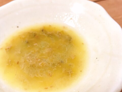 エオリア諸島のケッパー ドレッシング